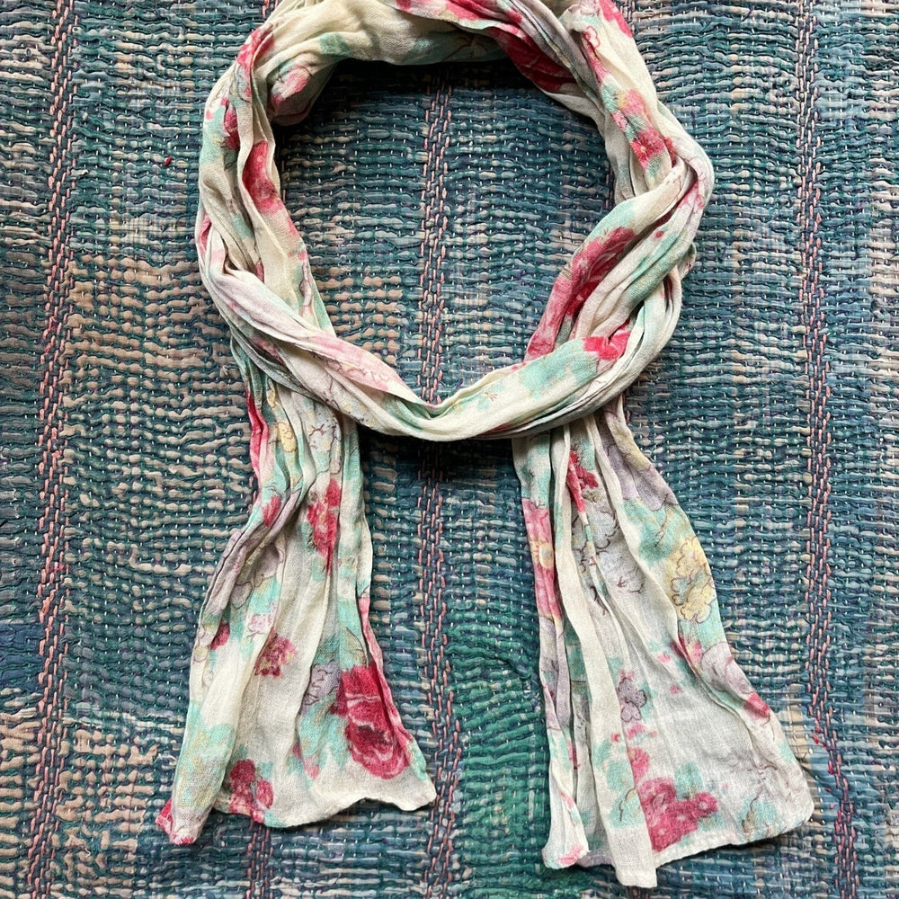Maison Hotel Goa Scarf in Candy Roses