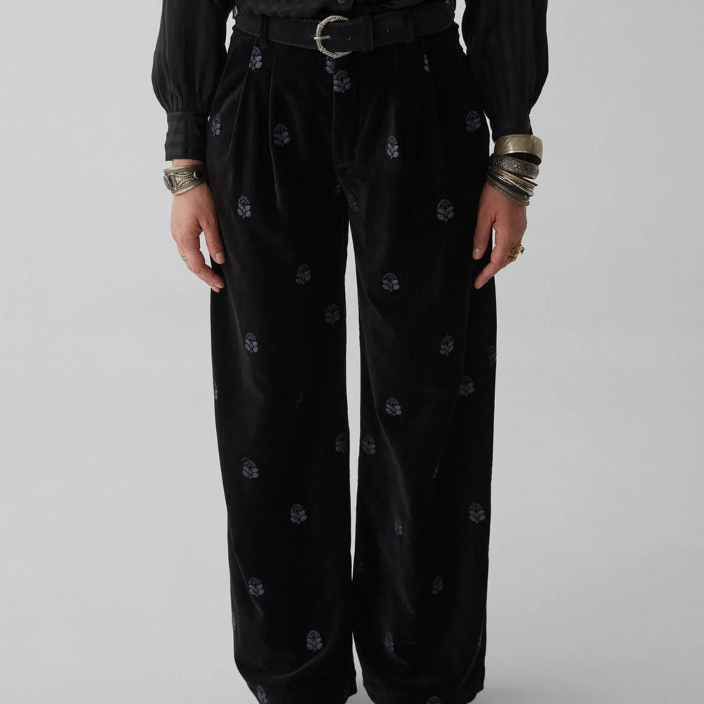 
                      
                        Maison Hotel Velvet Underground Pepe Pant - Nero
                      
                    