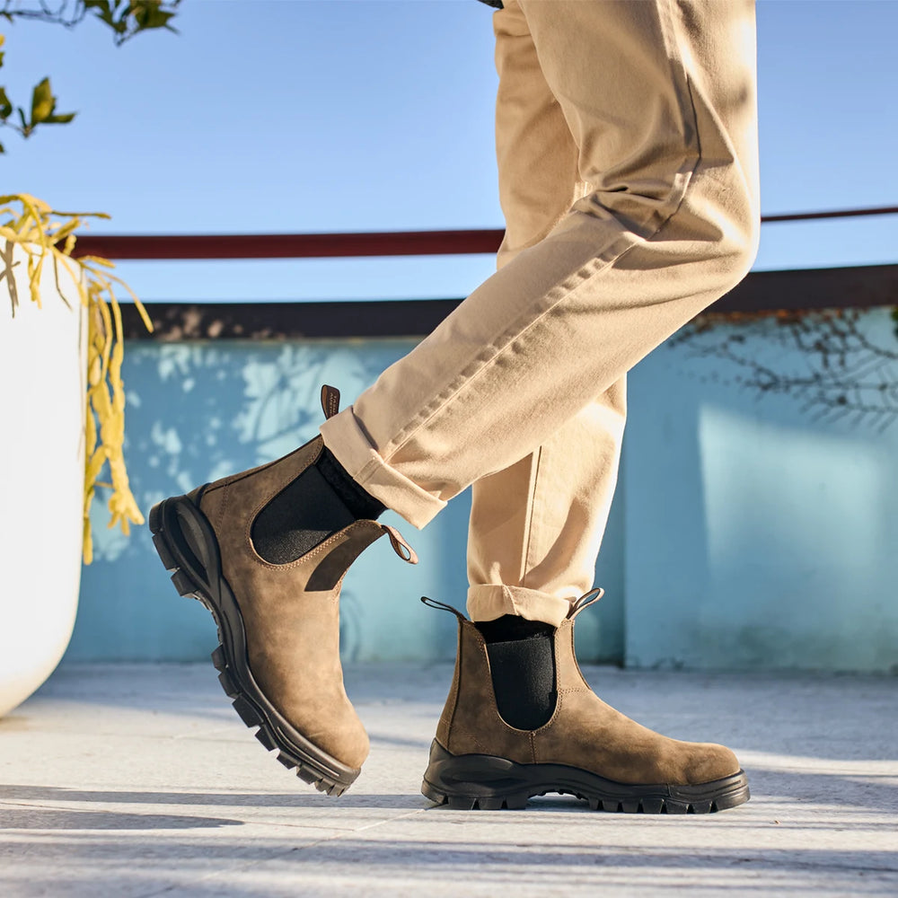 
                      
                        Blundstone 2239 Men's Lug Chelsea Boots - Rustic Brown
                      
                    