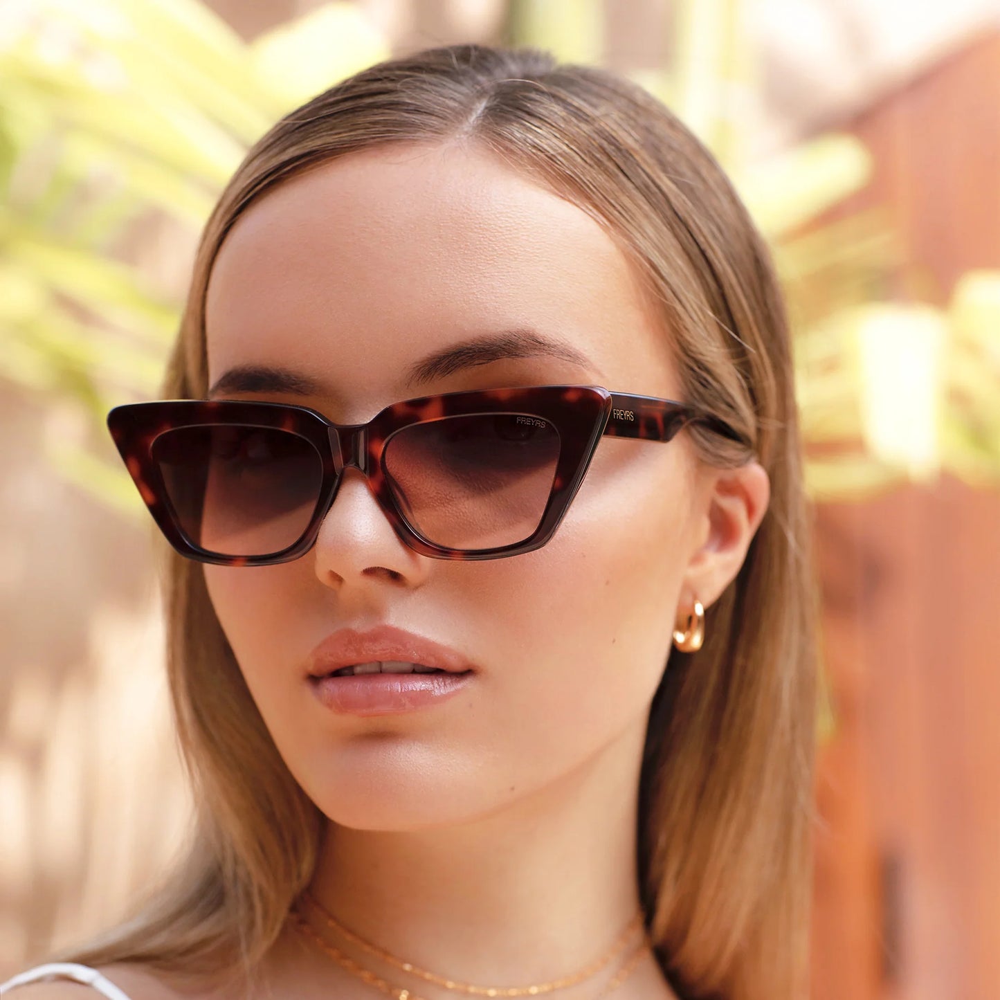 FREYRS Vista Women's Cat Eye Sunglasses in Brown Tortoise