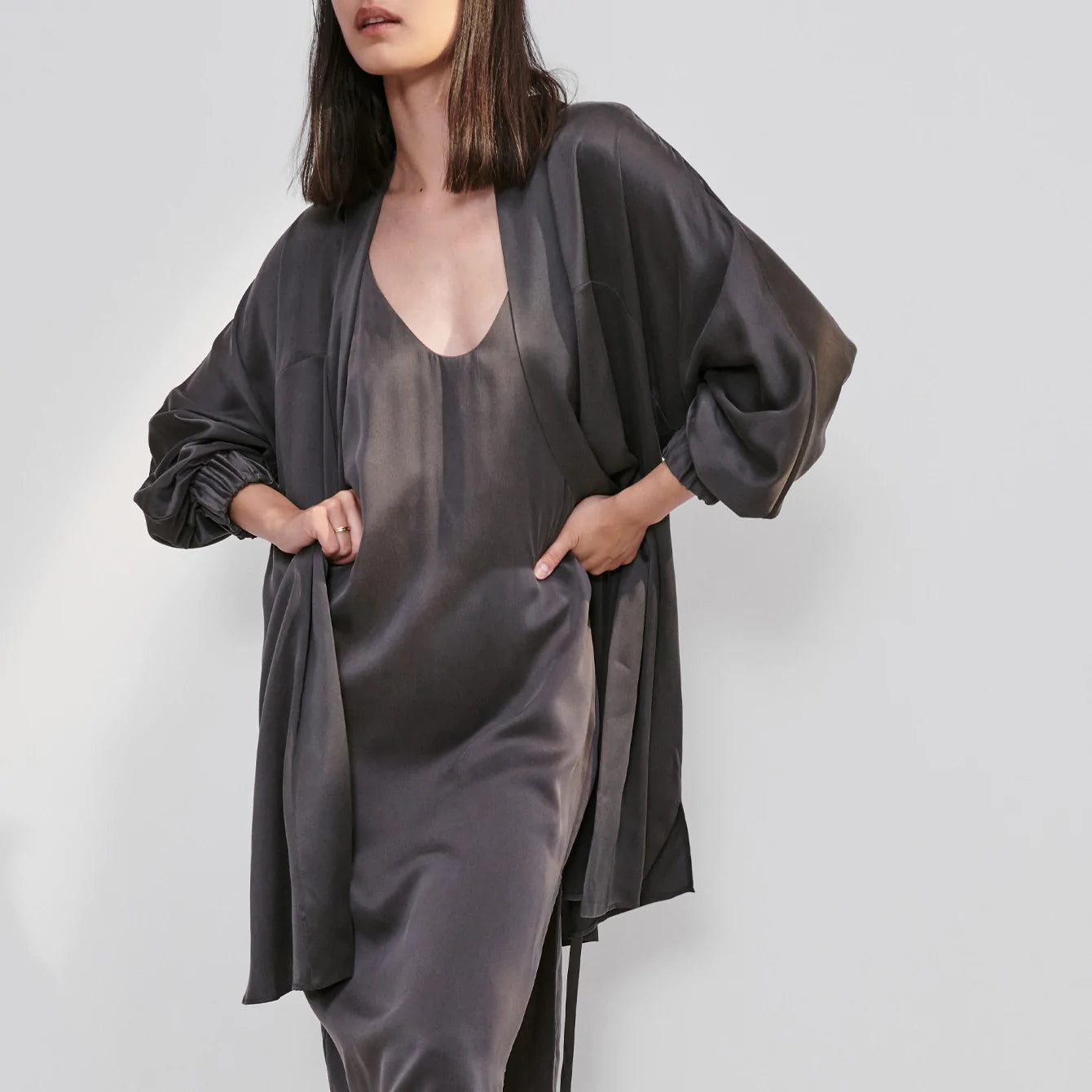 LUNYA Washable Silk Robe - Meditative Grey