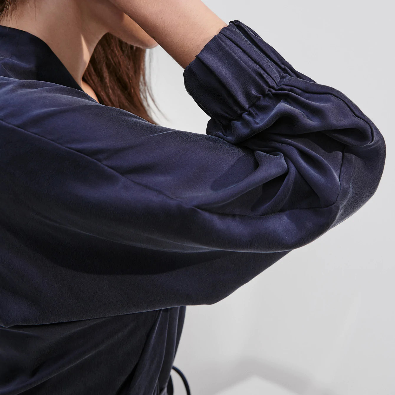 LUNYA Washable Silk Robe - Deep Blue
