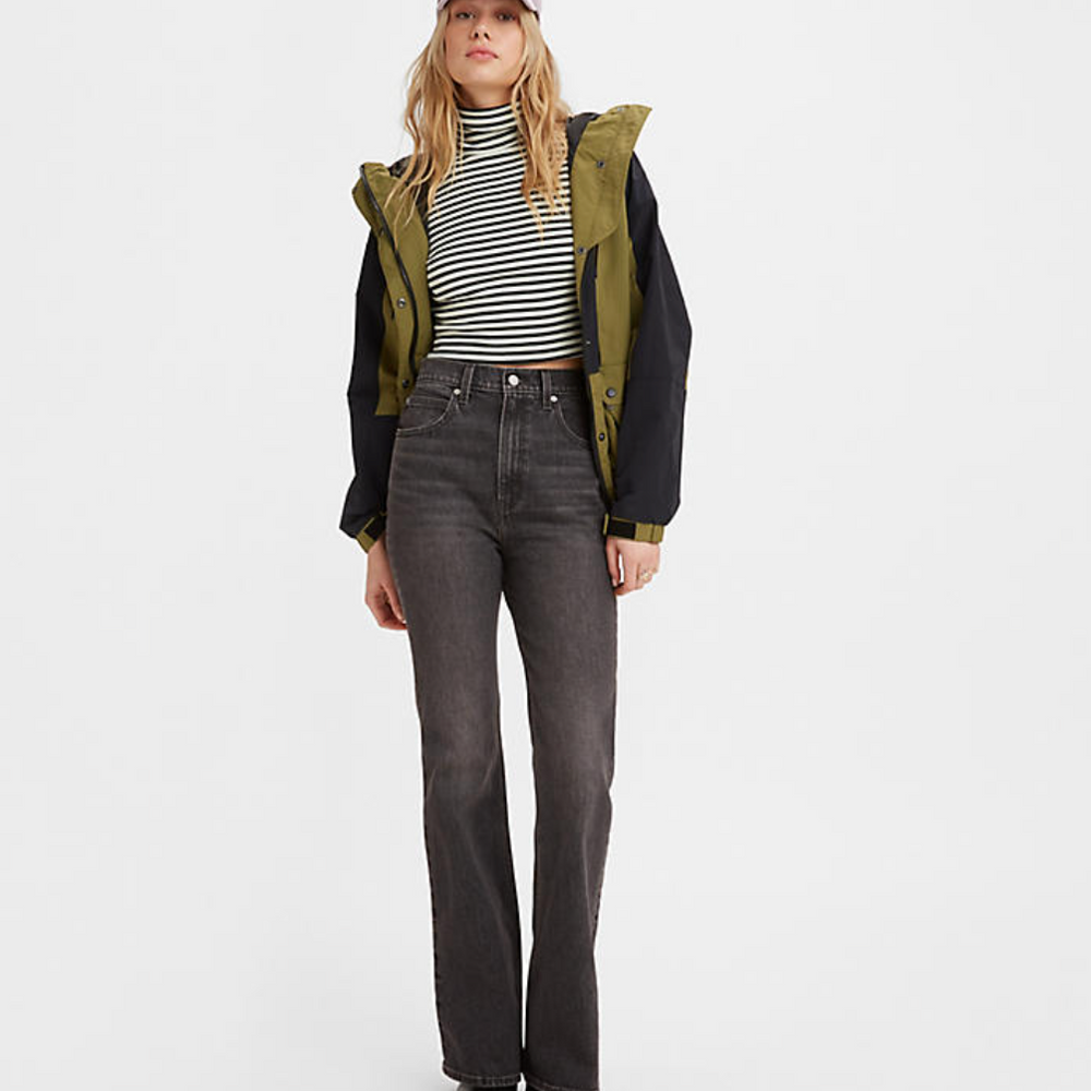 
                      
                        Levi's 70's High Flare - Worn In Black
                      
                    