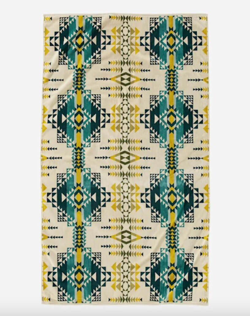 Load image into Gallery viewer, Pendleton Pilot Rock Oversized Spa Towel - Olive
