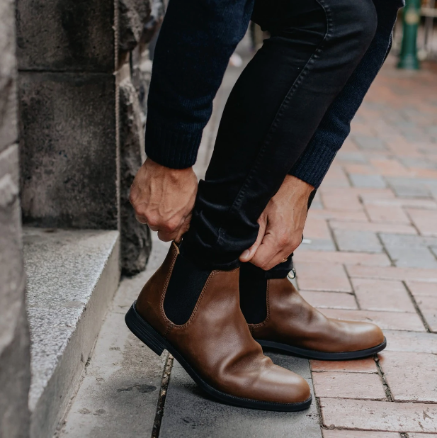 
                      
                        Blundstone 1900 Men's Ankle Dress Boot - Chestnut Brown
                      
                    